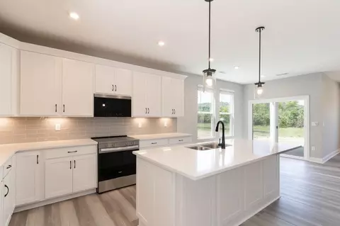 Kitchen - 2457 Bartram Ln, Harrison, OH 45030 photo 3 of 4
