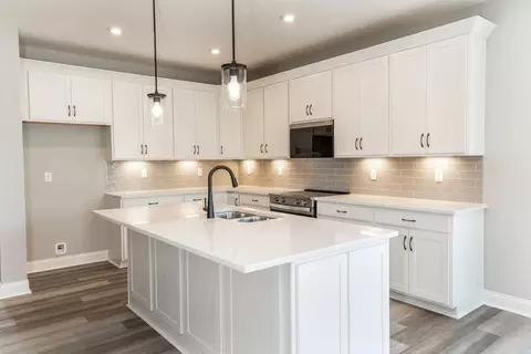 Kitchen - 2457 Bartram Ln, Harrison, OH 45030 photo 2 of 4