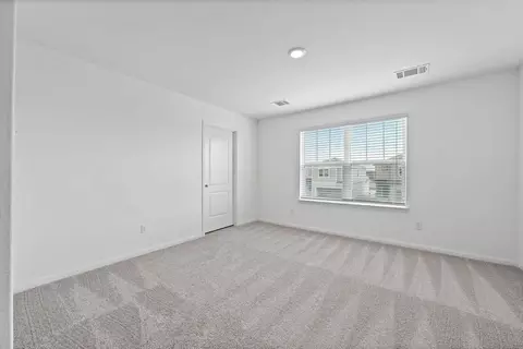 Bedroom - 105 Mclintock Rd, Jarrell, TX 76537 photo 2 of 4