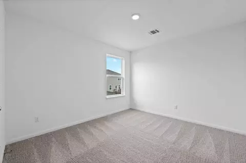 Bedroom - 105 Mclintock Rd, Jarrell, TX 76537 photo 4 of 4