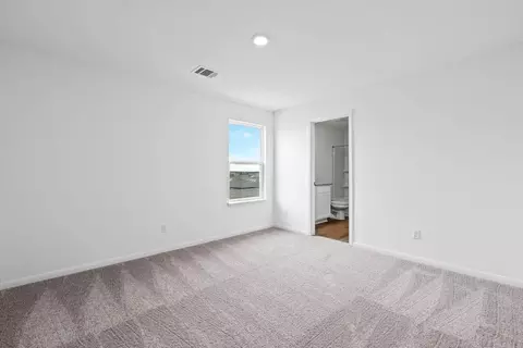 Bedroom - 105 Mclintock Rd, Jarrell, TX 76537 photo 3 of 4