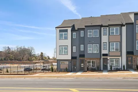 5028 Beirut Dr, Charlotte, NC 28217