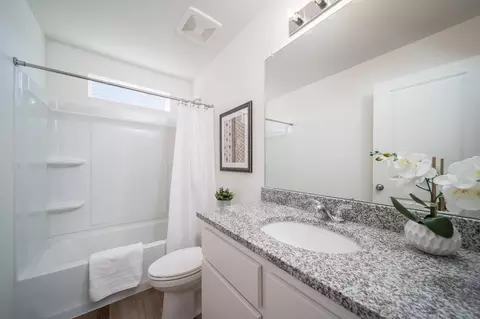Bath - 21880 E 46th Pl, Aurora, CO 80019 photo 2 of 2