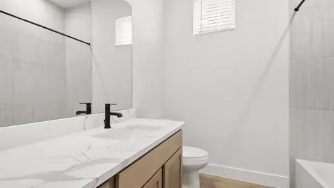 Bath - 205 Gousoulin Ln, Pinehurst, TX 77362 photo 3 of 13