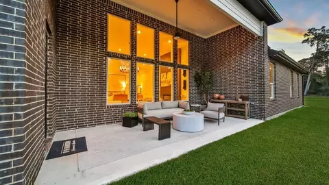 Exterior - 205 Gousoulin Ln, Pinehurst, TX 77362 photo 7 of 8