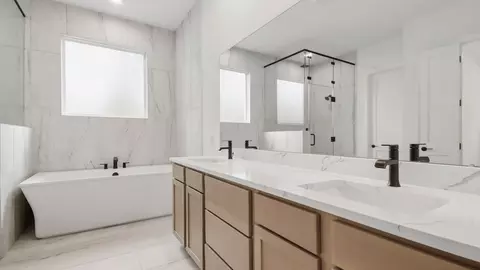 Bath - 205 Gousoulin Ln, Pinehurst, TX 77362 photo 2 of 13