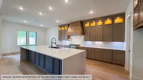 Kitchen - 205 Gousoulin Ln, Pinehurst, TX 77362 photo 1 of 9