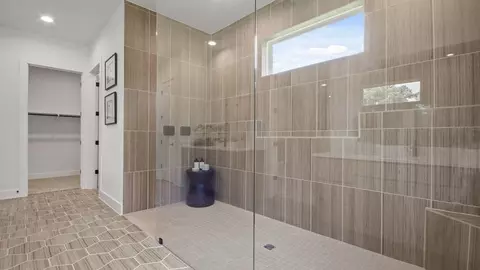 Bath - 205 Gousoulin Ln, Pinehurst, TX 77362 photo 4 of 9