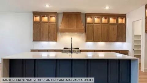 Kitchen - 205 Gousoulin Ln, Pinehurst, TX 77362 photo 4 of 9