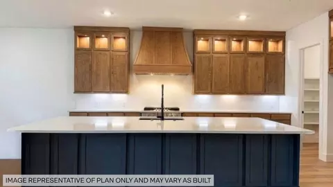 Kitchen - 205 Gousoulin Ln, Pinehurst, TX 77362 photo 2 of 9