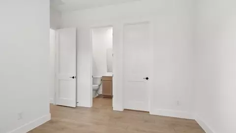 Bedroom - 205 Gousoulin Ln, Pinehurst, TX 77362 photo 3 of 13