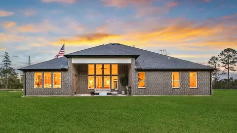 Exterior - 205 Gousoulin Ln, Pinehurst, TX 77362 photo 8 of 8