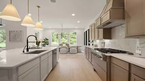 Kitchen - 205 Gousoulin Ln, Pinehurst, TX 77362 photo 3 of 4
