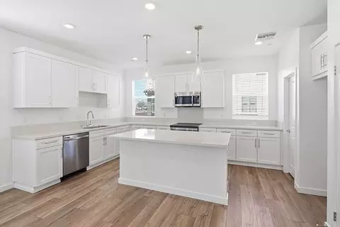 Kitchen - 9312 Via Azul, Pico Rivera, CA 90660 photo 2 of 3