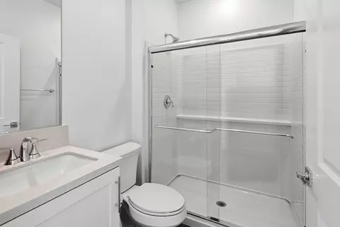 Bath - 9312 Via Azul, Pico Rivera, CA 90660 photo 1 of 4