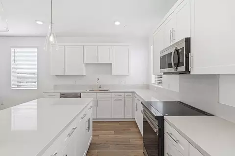 Kitchen - 9312 Via Azul, Pico Rivera, CA 90660 photo 3 of 3
