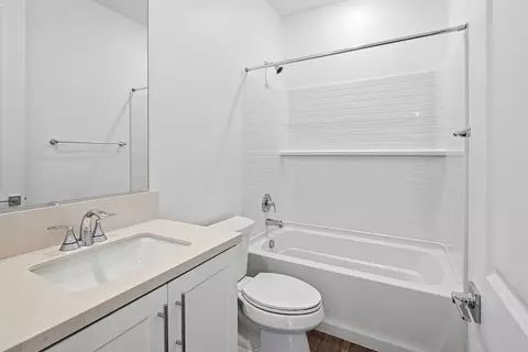Bath - 9312 Via Azul, Pico Rivera, CA 90660 photo 3 of 4