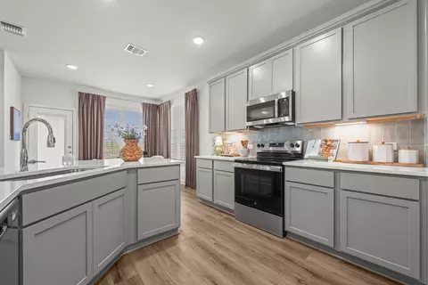 Kitchen - 268 Gus Loop, Georgetown, TX 78626 photo 2 of 4