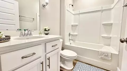 Bath - 1137 Relic Rd W, Mobile, AL 36608 photo 5 of 8