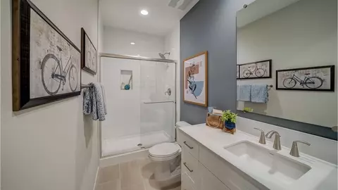 Bath - 30959 Campania Rd, Highland, CA 92346 photo 7 of 10