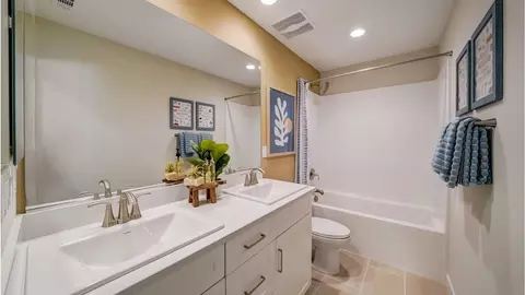 Bath - 30959 Campania Rd, Highland, CA 92346 photo 5 of 10