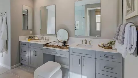 Bath - 30959 Campania Rd, Highland, CA 92346 photo 2 of 10