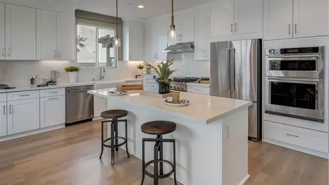 Kitchen - 30959 Campania Rd, Highland, CA 92346 photo 6 of 11