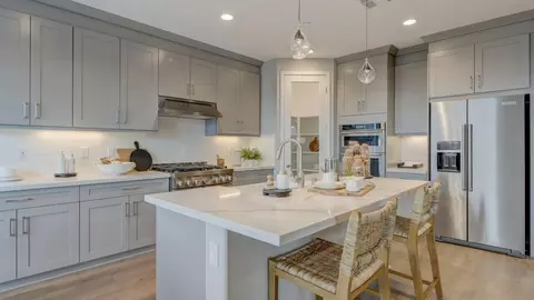 Kitchen - 30959 Campania Rd, Highland, CA 92346 photo 5 of 11