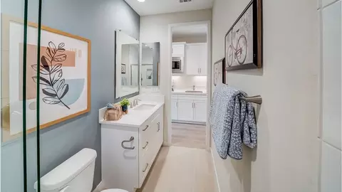 Bath - 30959 Campania Rd, Highland, CA 92346 photo 6 of 10
