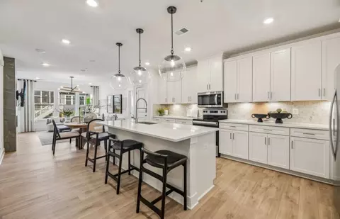 5800 Moonstone Way UNIT 105, Haymarket, VA 20169
