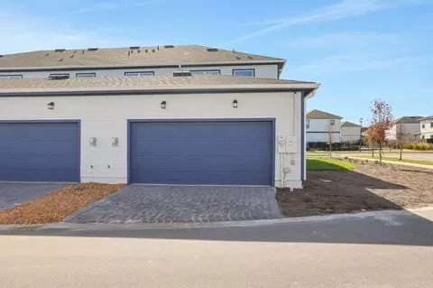 Exterior - 6561 Quest St, Saint Cloud, FL 34771 photo 4 of 9