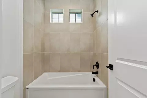 Bath - 6296 W Sollas Ct, Eagle, ID 83616 photo 7 of 7