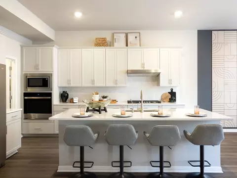702 Universal Dr, Hutto, TX 78634