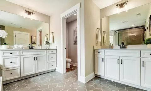 Bath - 300 Lomond Loop, Chesapeake, VA 23322 photo 5 of 8