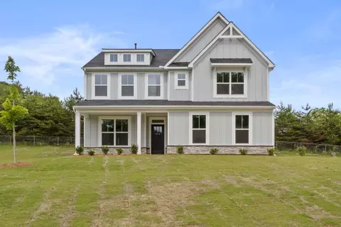 Exterior - 300 Lomond Loop, Chesapeake, VA 23322 photo 7 of 15