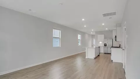 Living - 920 Liverpool Way, Baxter, TN 38544 photo 1 of 6