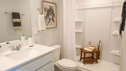 Bath - 920 Liverpool Way, Baxter, TN 38544 photo 7 of 9