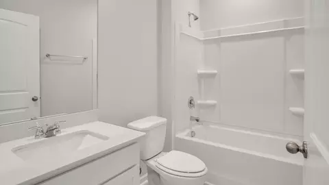 Bath - 920 Liverpool Way, Baxter, TN 38544 photo 4 of 9