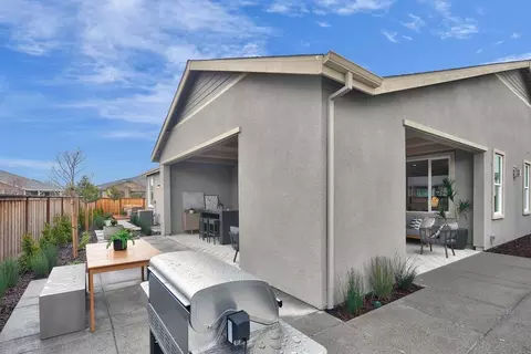 Exterior - 889 Conrad St, Manteca, CA 95336 photo 9 of 14