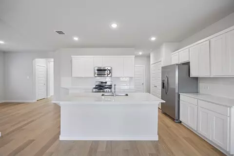 Kitchen - 1124 Bermuda Dr, Lavon, TX 75166 photo 3 of 12