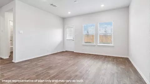 Living - 14530 Open Range Rd, Lytle, TX 78052 photo 1 of 5
