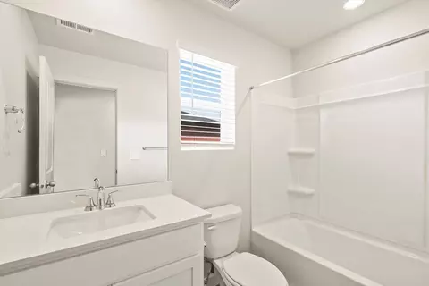 Bath - 3577 N Browning St, Eagle Mountain, UT 84005 photo 2 of 2