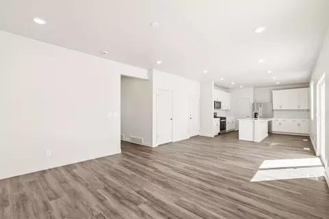 Living - 3577 N Browning St, Eagle Mountain, UT 84005 photo 2 of 2