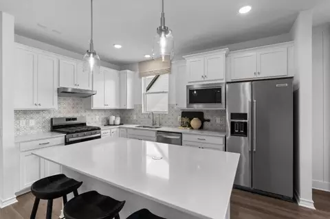 Kitchen - 137 Perth Cv, Bastrop, TX 78602 photo 6 of 8