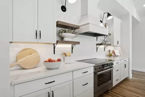 Kitchen - 6834 SE Lost Pine Dr, Stuart, FL 34997 photo 2 of 3