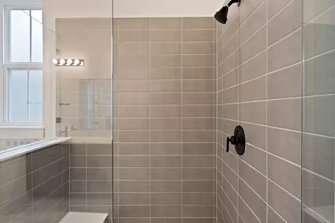 Bath - 7900 Skytree Dr, Austin, TX 78744 photo 1 of 11