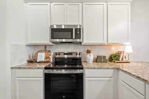 Kitchen - 10224 Bethlehem Ct, Waco, TX 76708 photo 5 of 5