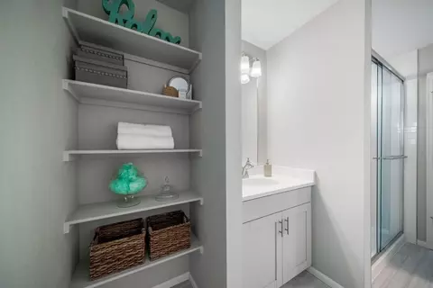 Bath - 21880 E 46th Pl, Aurora, CO 80019 photo 1 of 1