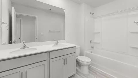 Bath - 2117 Moorside Ct, Lancaster, SC 29720 photo 3 of 8