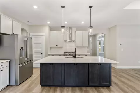 Kitchen - 732 8th Ave N, Myrtle Beach, SC 29588 photo 1 of 2